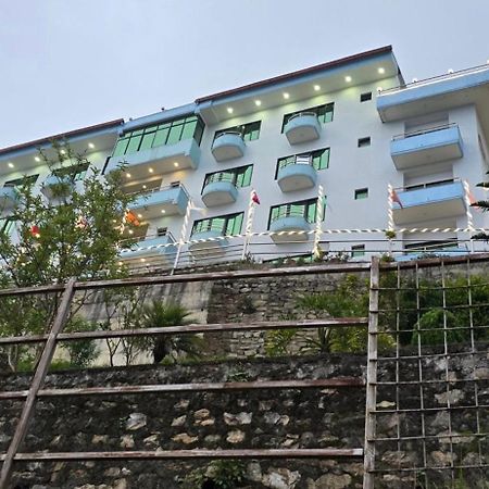 Bojinee Nagarkot Resort Нагаркот Екстер'єр фото