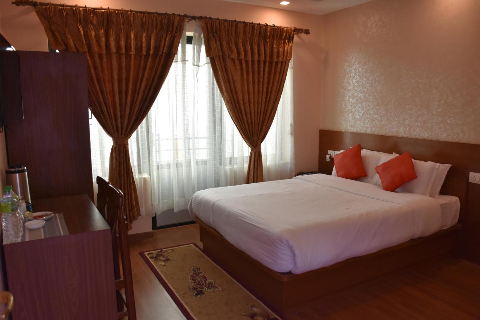 Bojinee Nagarkot Resort Нагаркот Номер фото