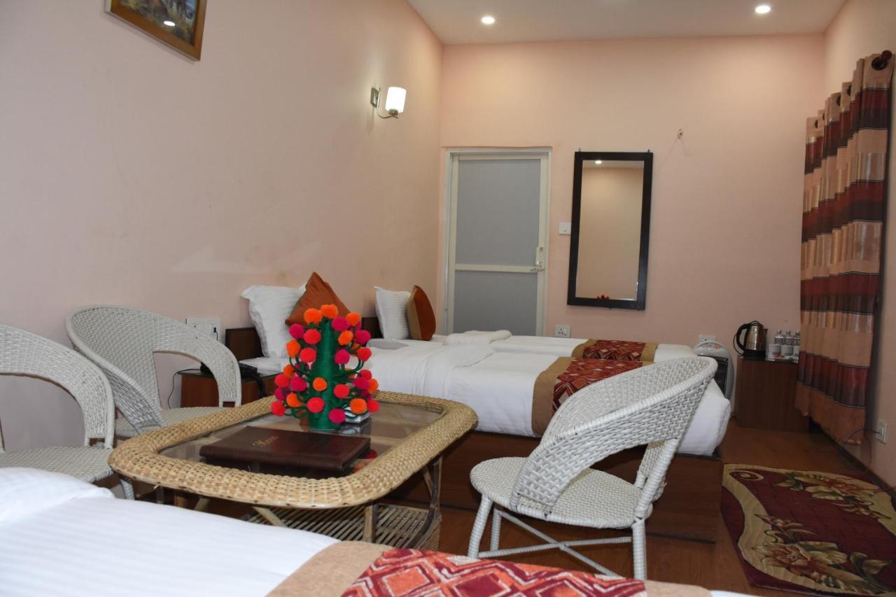 Bojinee Nagarkot Resort Нагаркот Екстер'єр фото